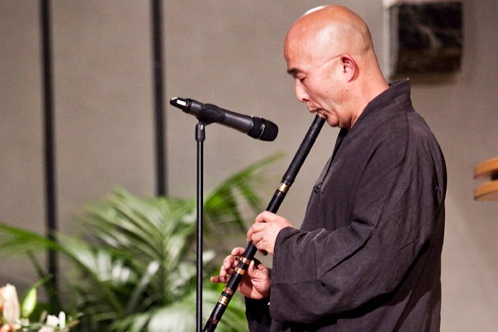 Geschwister Scholl Preis 2011 | Impressionen | Liao Yiwu mit Flöte